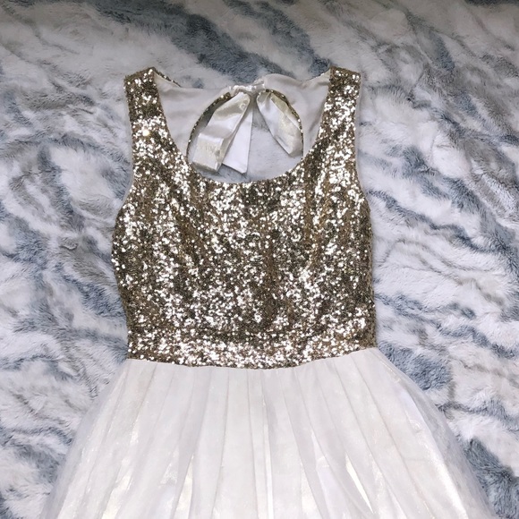 Dress - Picture 2 of 7